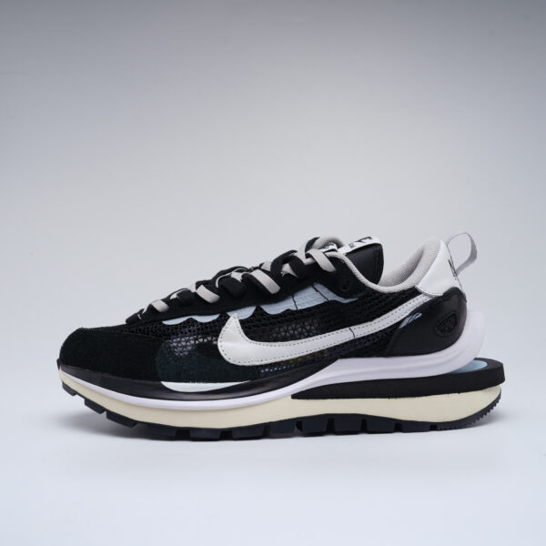Nike Sacai X VaporWaffle 'Black White'