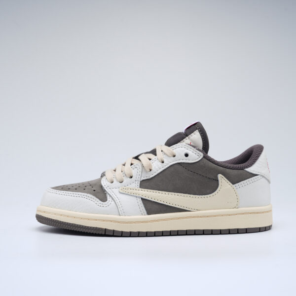 Travis Scott x Air Jordan 1 Low OG SP "Sail and Ridgerock"