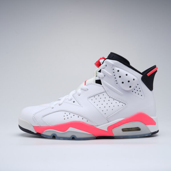 Jordan 6 Retro Bulls 2010